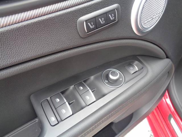 Alfa Romeo Stelvio image 8