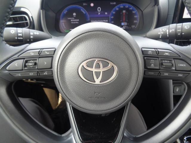 Toyota Yaris image 2