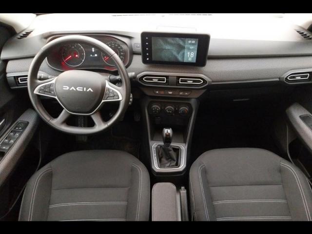 Dacia Sandero image 2