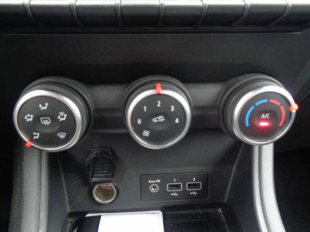 Renault Captur image 8