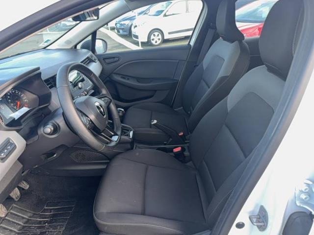 Renault Clio image 9