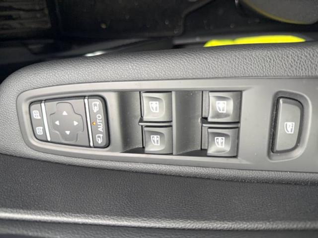 Renault Captur image 2