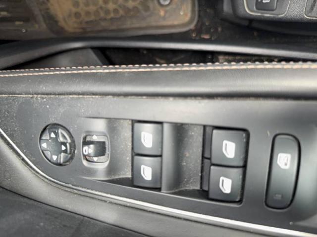 Peugeot 3008 image 2