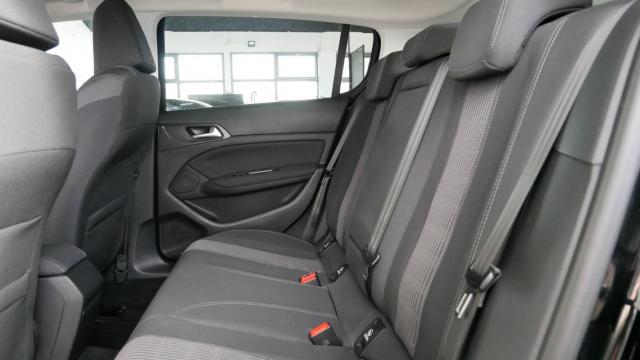 Peugeot 308 image 9