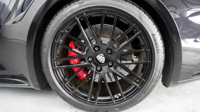 Porsche 911 image 4