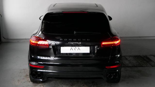 Porsche Cayenne image 8