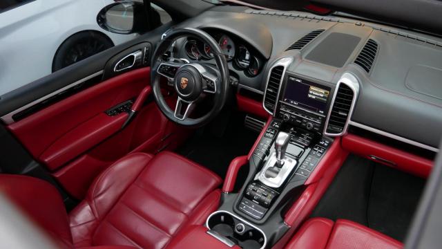 Porsche Cayenne image 3