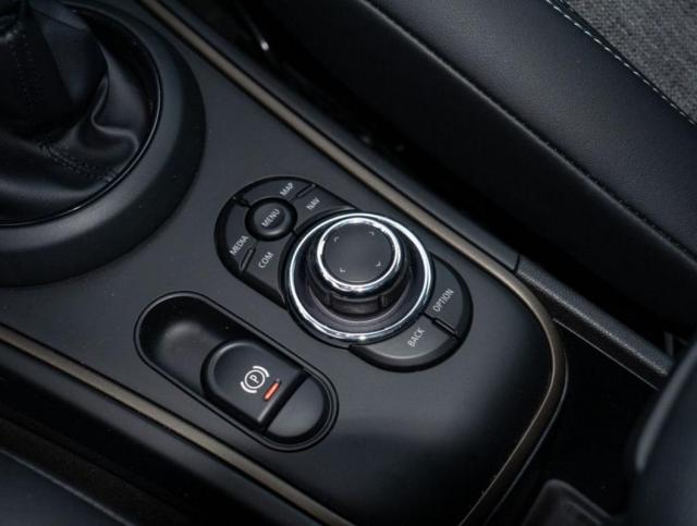 Mini Countryman image 8