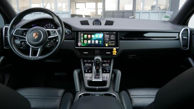 Porsche Cayenne image 1