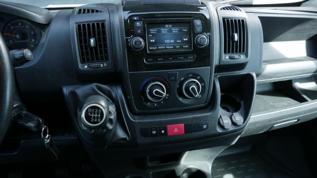 Peugeot Boxer image 8