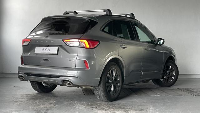 Ford Kuga image 4