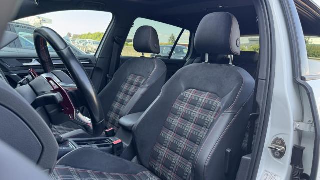 Volkswagen Golf image 4