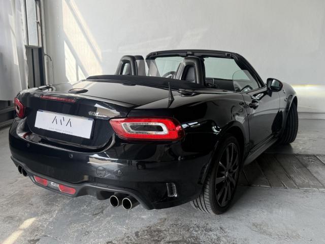 Fiat 124 Spider image 3