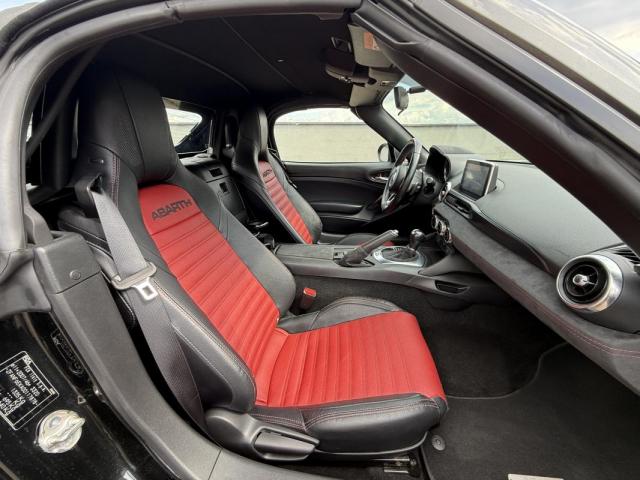 Fiat 124 Spider image 6