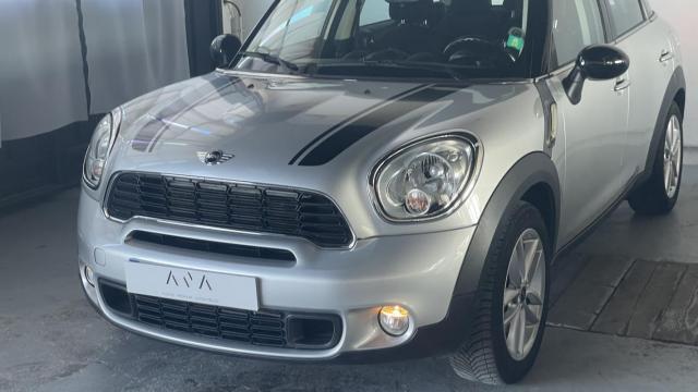 Mini Countryman image 2