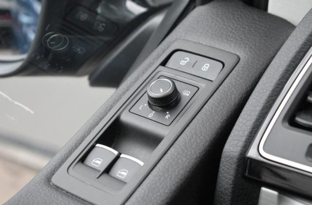 Volkswagen T6 image 8