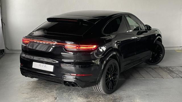 Porsche Cayenne image 1