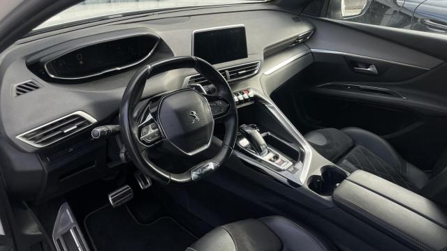 Peugeot 3008 image 2