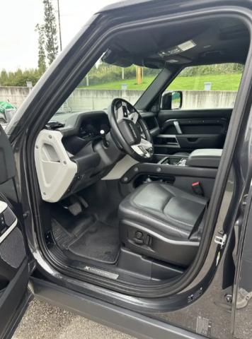 Land Rover Defender 110 image 3