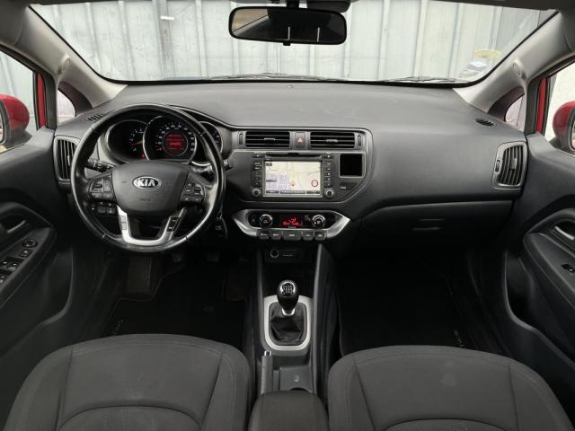 Kia Rio image 8