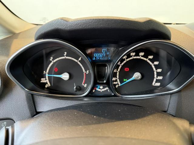 Ford Fiesta image 2