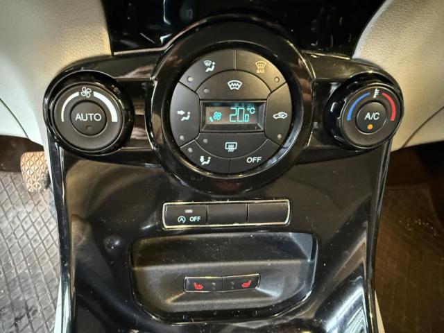 Ford Fiesta image 8