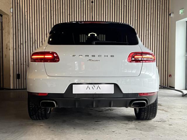Porsche Macan image 6