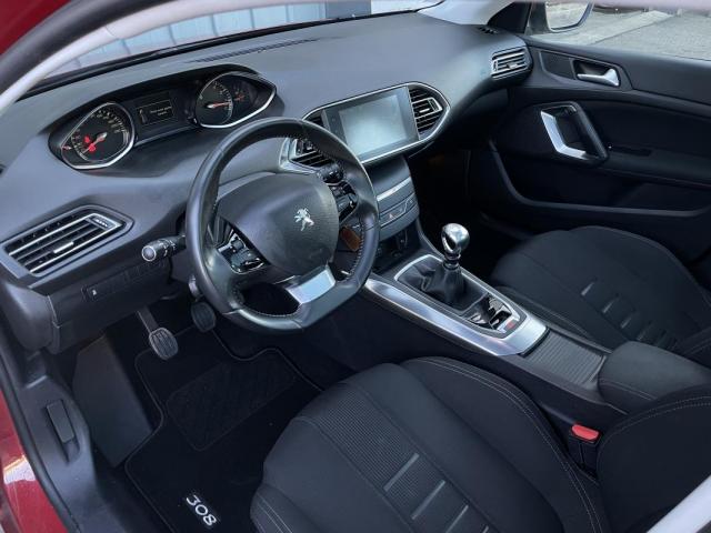Peugeot 308 image 9