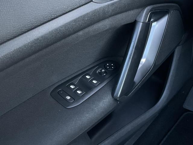 Peugeot 308 image 8