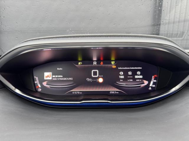 Peugeot 3008 image 3