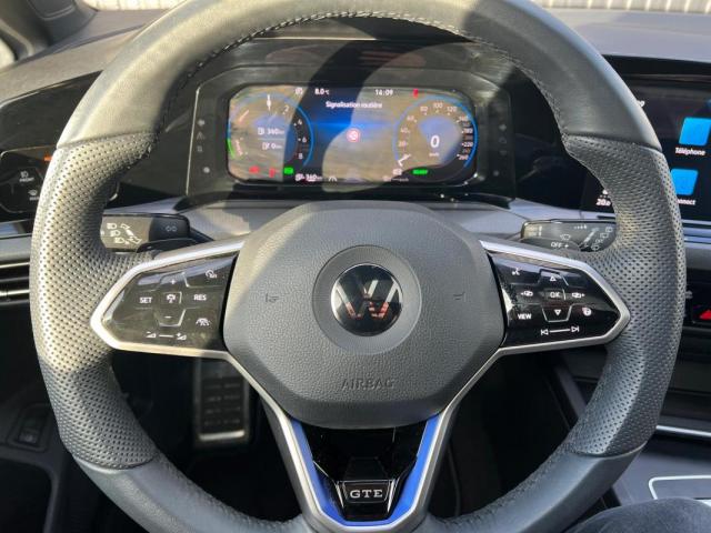 Volkswagen Golf image 6