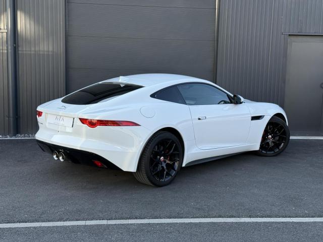 Jaguar F-Type image 2