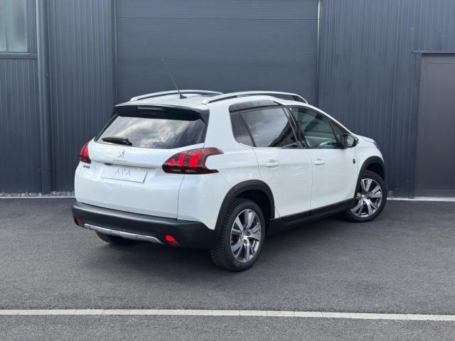 Peugeot 2008 image 3