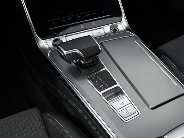 Audi A6 image 2