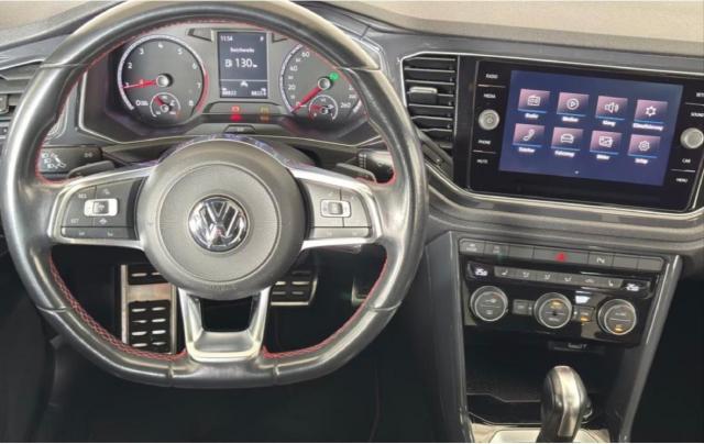Volkswagen T-Roc image 2