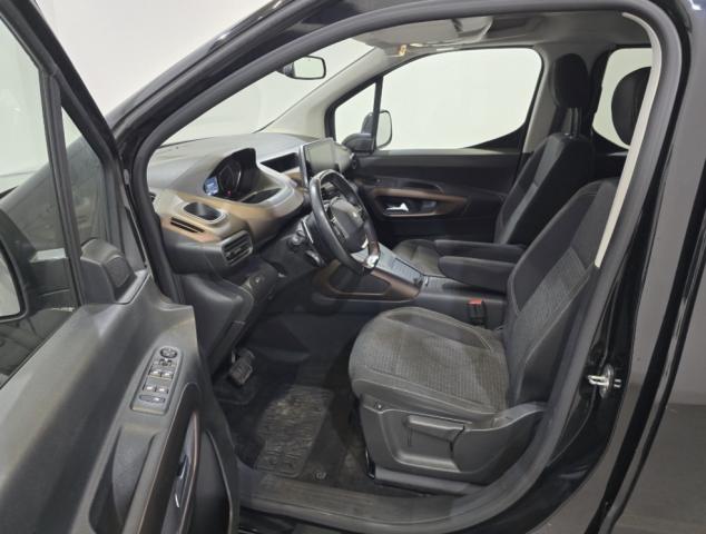 Peugeot Rifter image 9