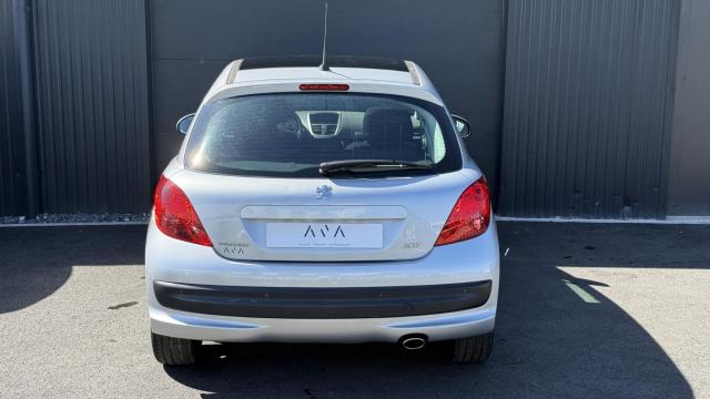 Peugeot 207 image 4