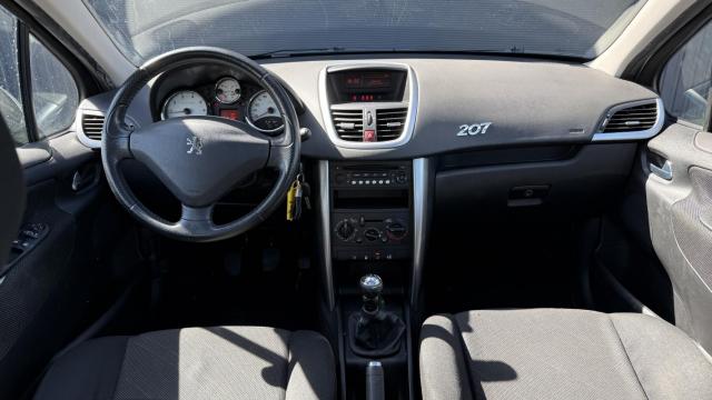 Peugeot 207 image 1