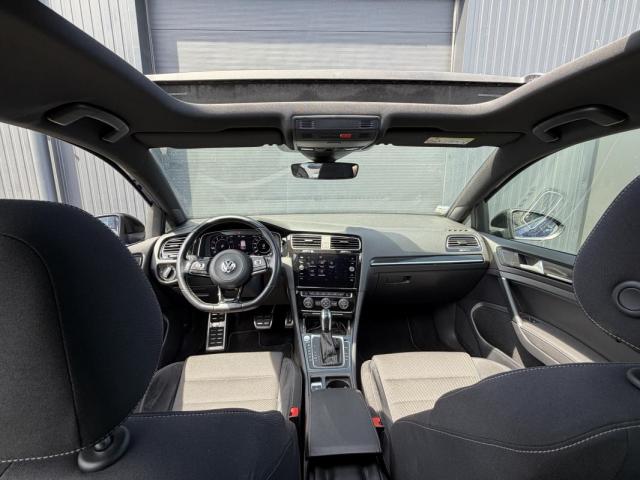Volkswagen Golf image 2