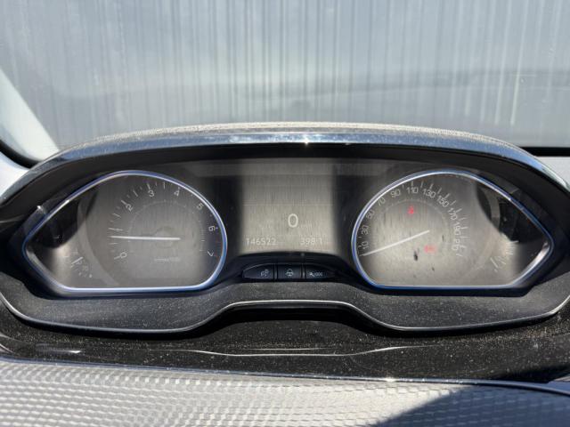 Peugeot 2008 image 3