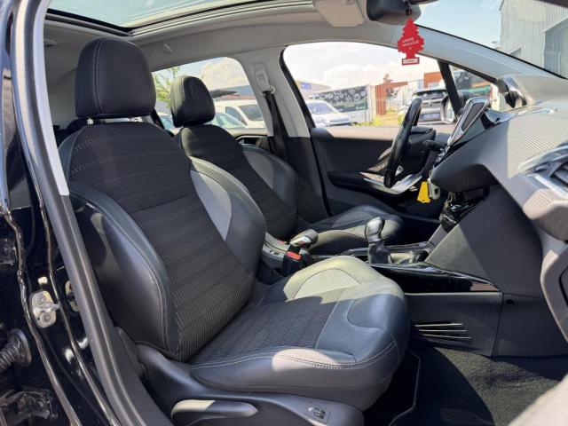 Peugeot 2008 image 1