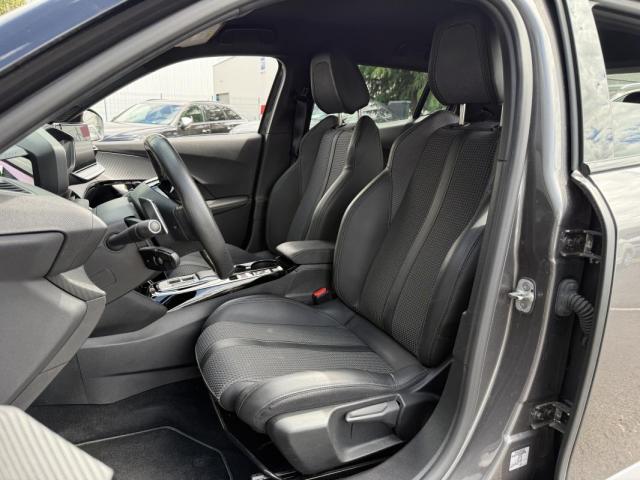Peugeot 2008 image 2