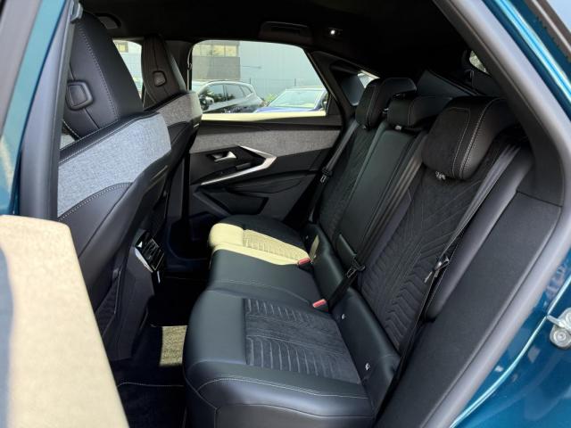 Peugeot 3008 image 2