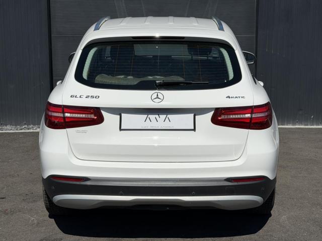 Mercedes Benz Glc image 5