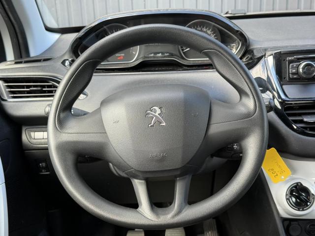 Peugeot 208 image 3
