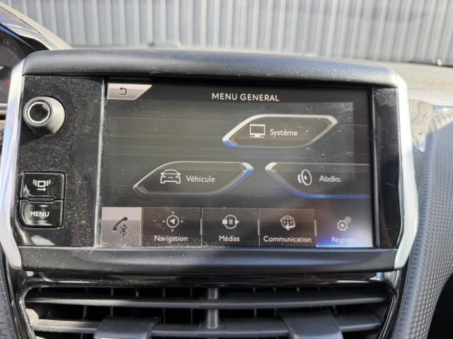 Peugeot 2008 image 8