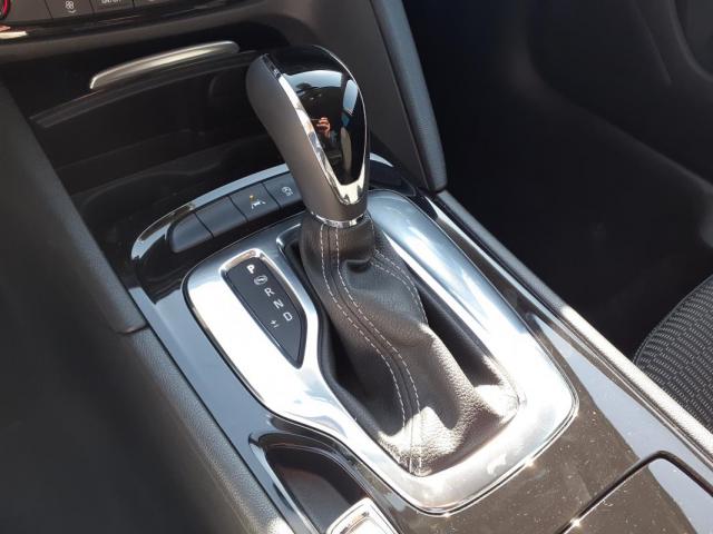 Opel Insignia image 2