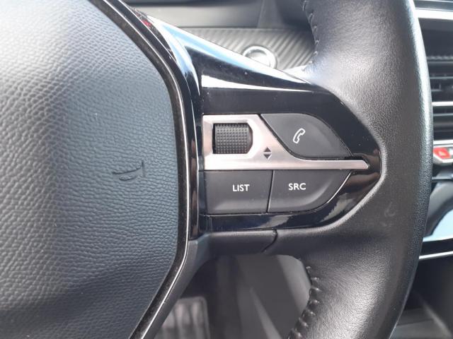 Peugeot 2008 image 3