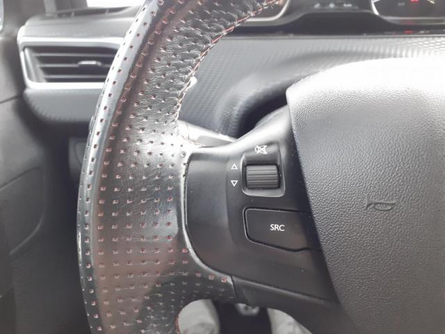 Peugeot 2008 image 6