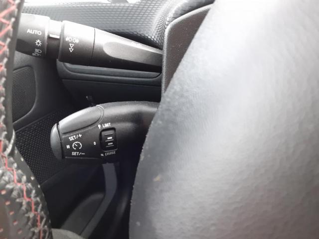 Peugeot 2008 image 7